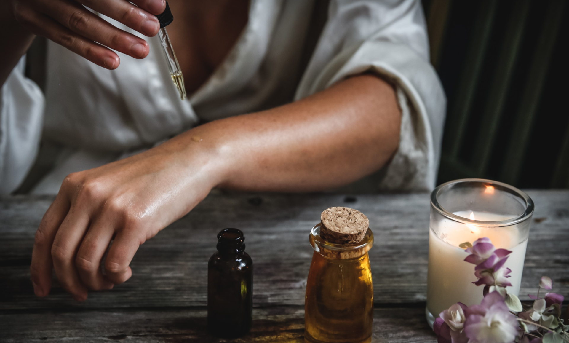Essential Oils 1920x1157