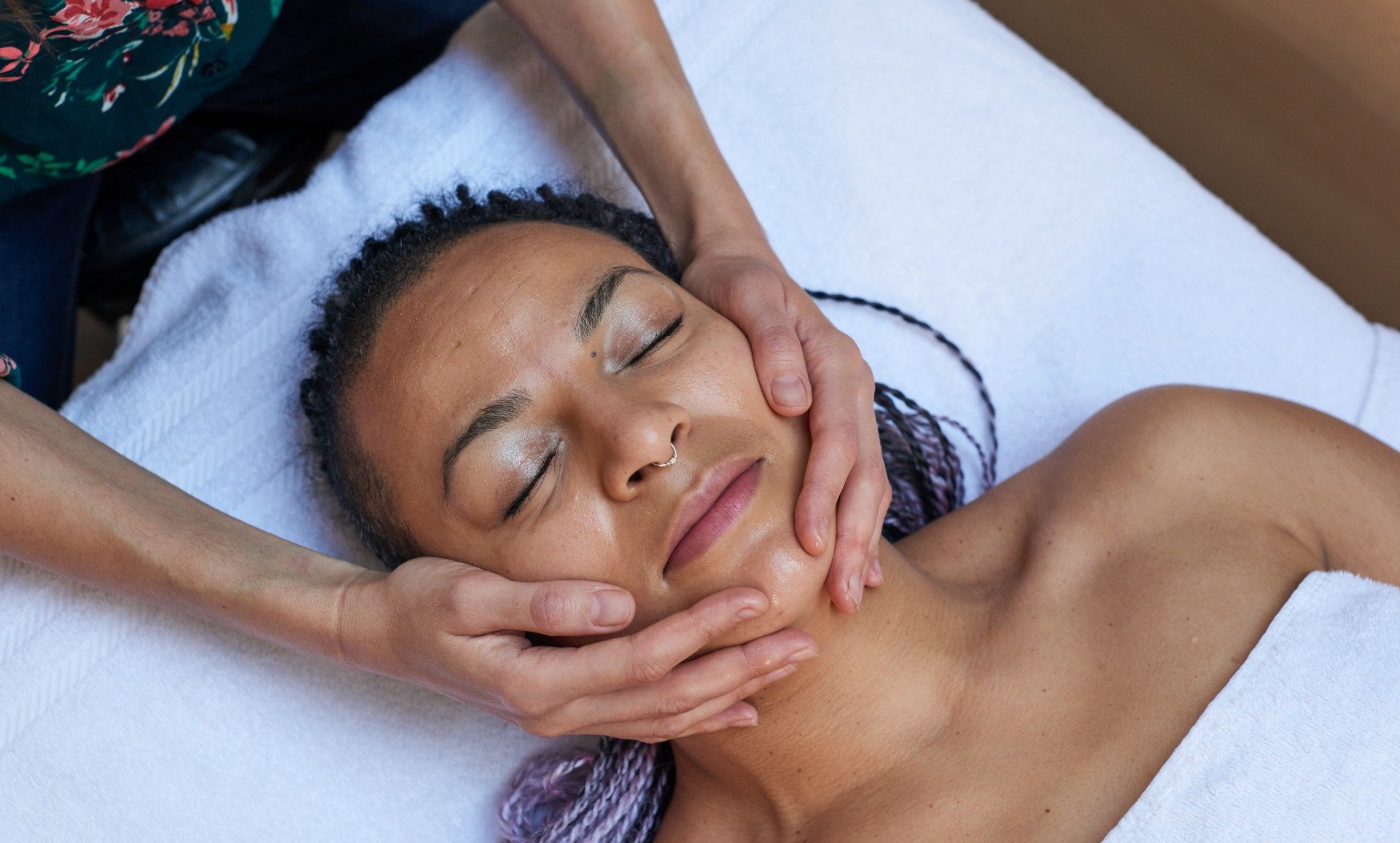 Facial Treatment 1920x1157