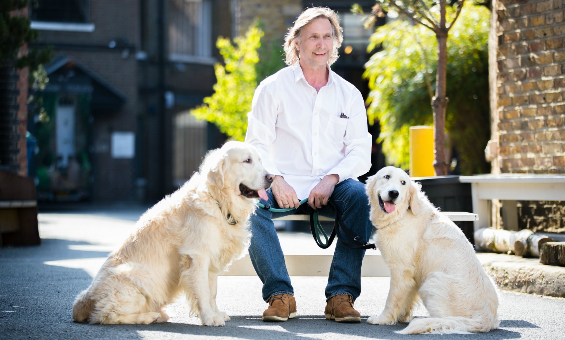 Johnathan And The Dogs 1920x1157